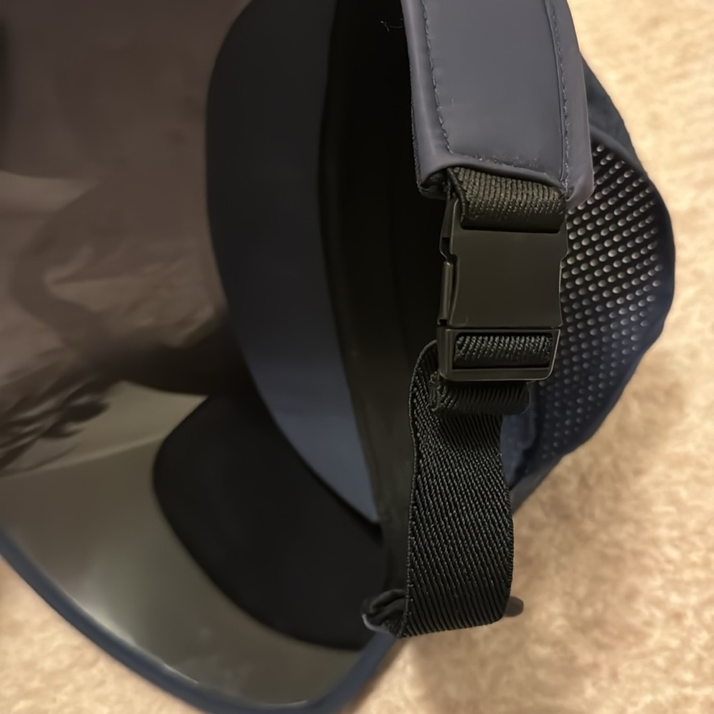 Blue visor hat. - Picture 4 of 4